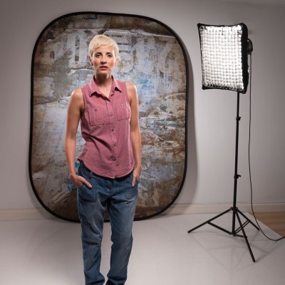 FONDO PLEGABLE DOBLE CARA DISTRESSED PAPER / GRAFFITI 1.5 X 2.1 M MANFROTTO - LLLB5714