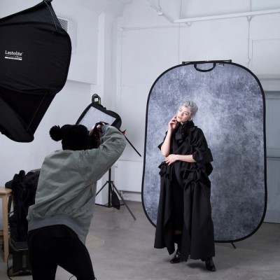 FONDO PLEGABLE DOBLE CARA SMOKE/ CONCRETE 1.5 X 2.1M MANFROTTO - LLLB5745