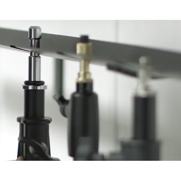 SOPORTE DE PARED PARA 8 PIES ESTUDIO MANFROTTO- MF027